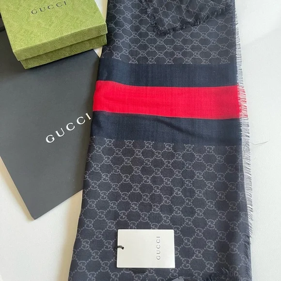GUCCI GG WEB STOLE - Picture 2 of 10